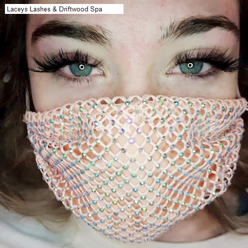 Laceys Lashes & Driftwood Spa
